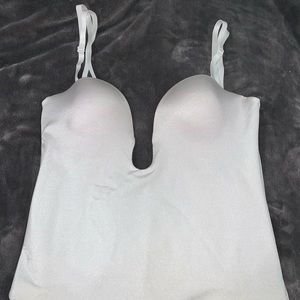 Fredericks of Hollywood white corset in a 32C! No stains and never used! $15